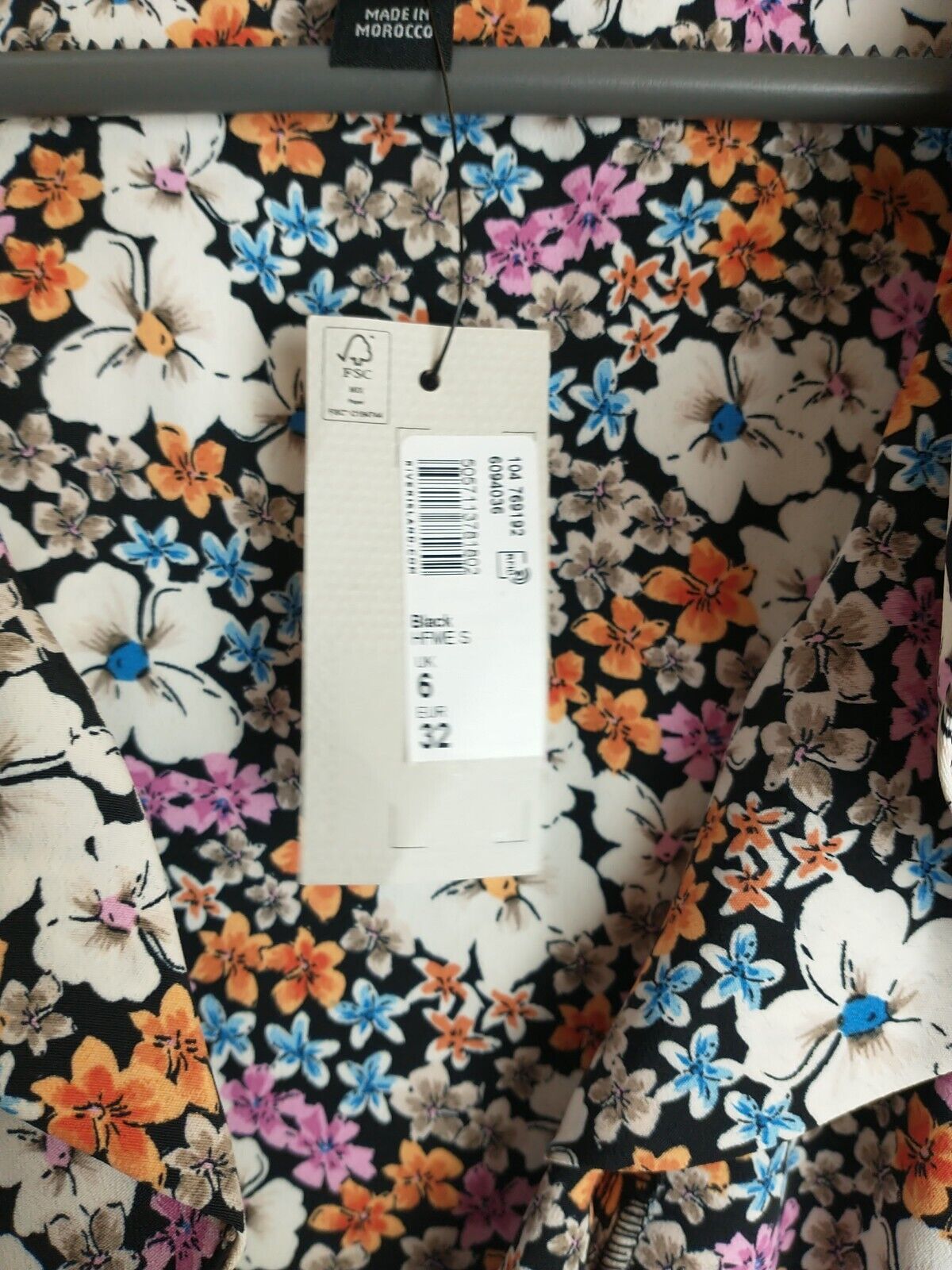 River Island Black Floral Wrap Playsuit Size 6 **** V138