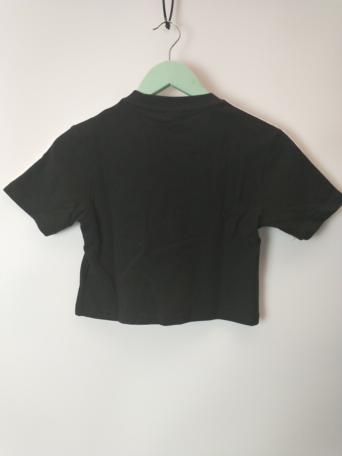 Adidas Originals  Cropped Utility T-Shirt Black Women's Size 4 **** V27