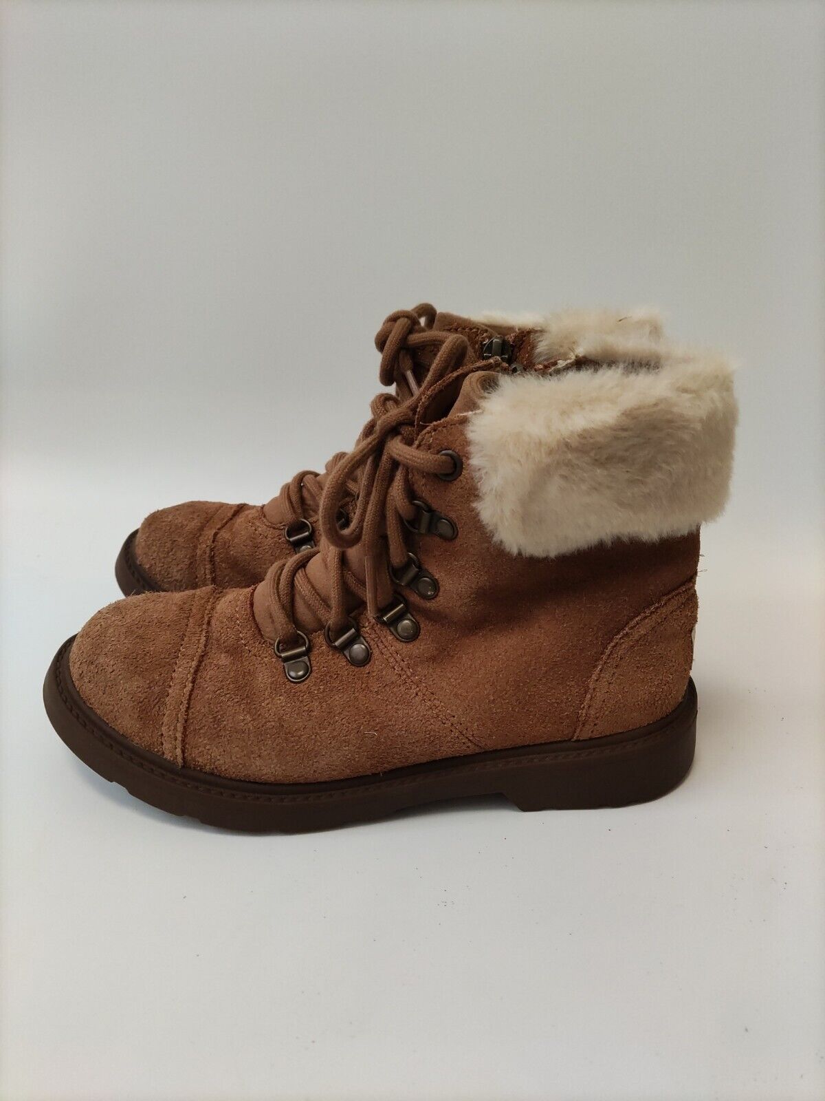 UGG Azell Hiker Weather Boot UK 1. USED/Damage repairable. VS3