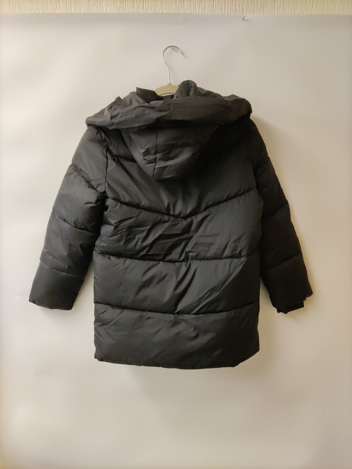 Boys Black Padded Coat. Shower Resistant. Size 11 Years.