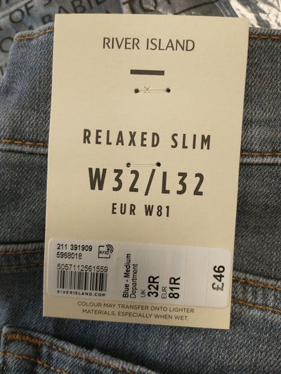 River Island Relaxed Slim W32 / L32. **** Ref V31I