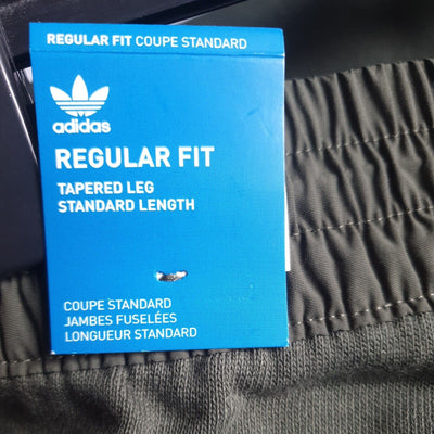 Adidas Regular Fit Tapered Leg Standard Length Size M****Ref V26