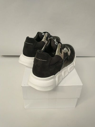 Maison Margiela MM6 Trainers. Kids UK 12. Black **** RefVS1