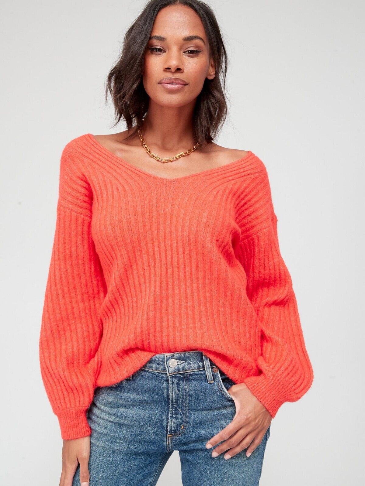 Knitted V-Neck Back And Front Volume Sleeve Jumper - Red. UK 12