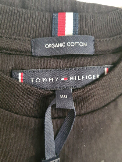 Tommy Hilfiger Black Logo Artwork Tshirt Size 5 yrs****Ref VA1