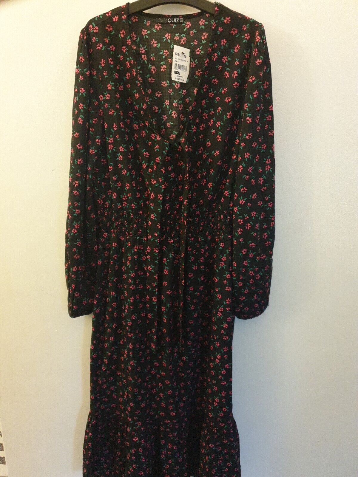 Quiz Ditsy Floral Midi Dress- Black/Pink. UK 10