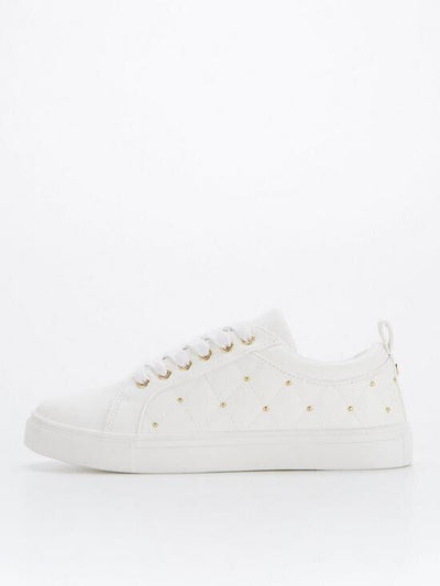 Everyday Womens Quilted White Stud Trainer Size 4 **** VS3