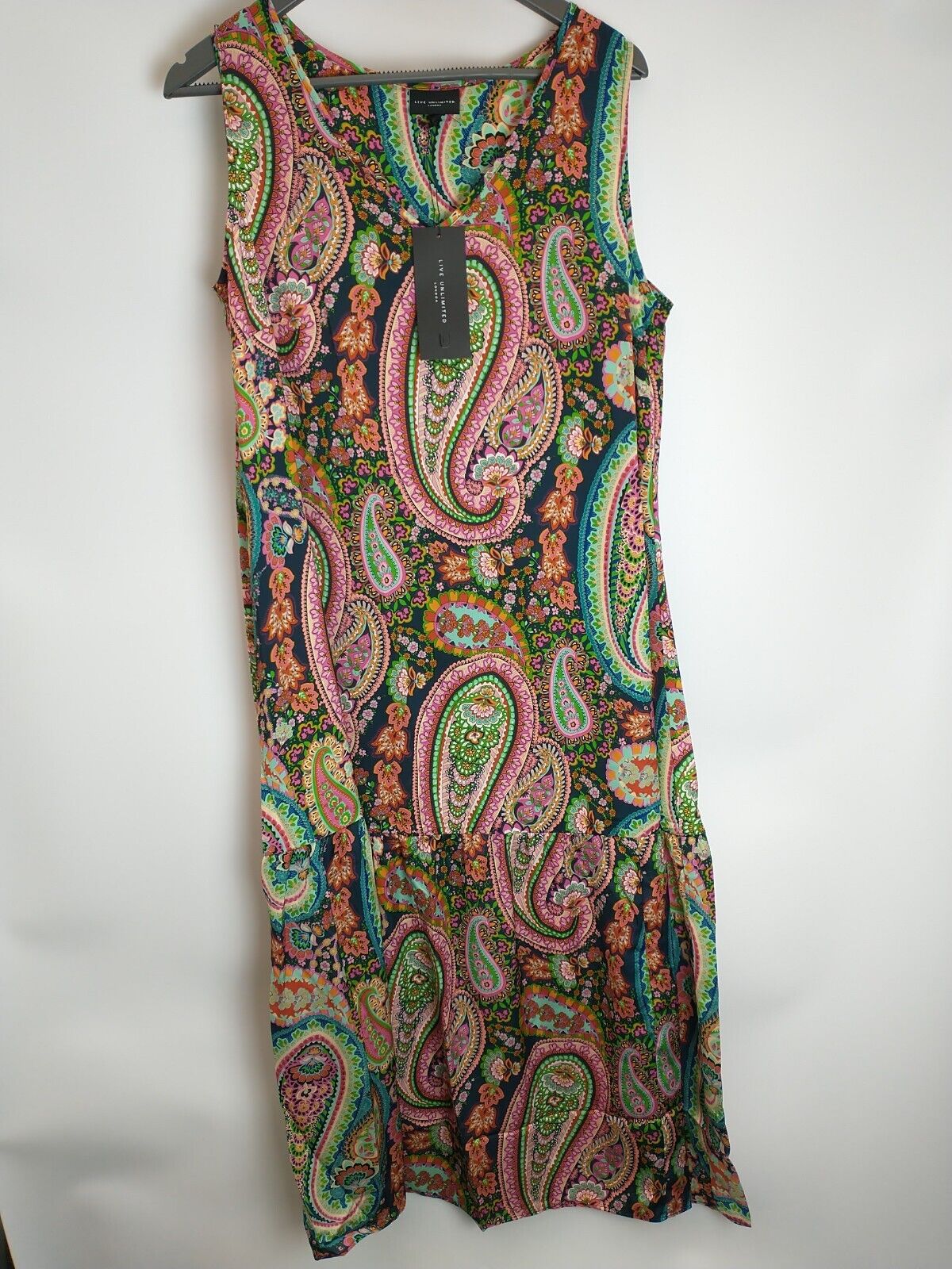 Live UnlimitedPaisley V-Neck Maxi Dress Size 18 **** V32