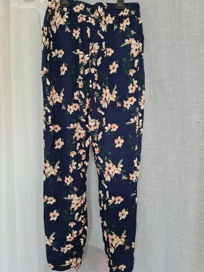 Vero Moda Navy Loose floral Pant XS Ref R10