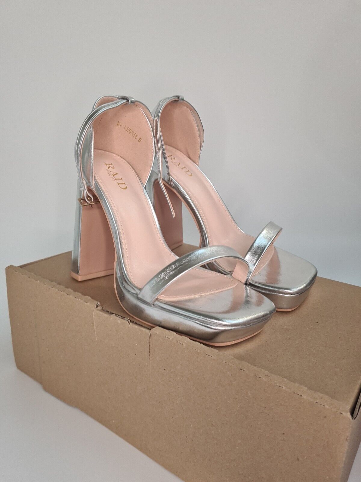 Raid Wide Fit Leonie Platform Heeled Sandal Silver Size UK 5 **** VS1